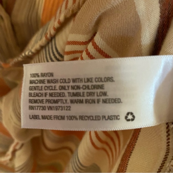 Universal Thread Top XL - Picture 3 of 4